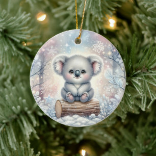 Ornamento De Cerâmica Bebê Coala no Brilho Invernal