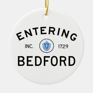 Ornamento De Cerâmica Bedford entrando