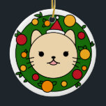 Ornamento De Cerâmica Beige Cat Christmas Wreath | Red Hat Custom<br><div class="desc">O Natal chegou! Celebrar os feriados com esta coroa colorida de Natal enquadrada por um Enfeites de natal de Gato bonitinho. Todo o texto no verso é simples de personalizar para incluir qualquer texto, como Feliz Natal, Felizes Feriados, Saudações de Seasons, Cheers de Ano Novo, etc. Desejo a todos um...</div>