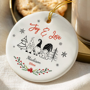 Ornamento De Cerâmica Beijo bonito primeiro Natal, árvores brancas-negra