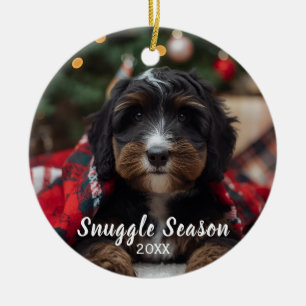 Ornamento De Cerâmica Bernice Mountain Dog Doodle Season
