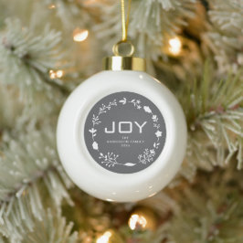 Ornamento De Cerâmica Bola Coroa Floral de Natal Joy Família Nome Personaliza