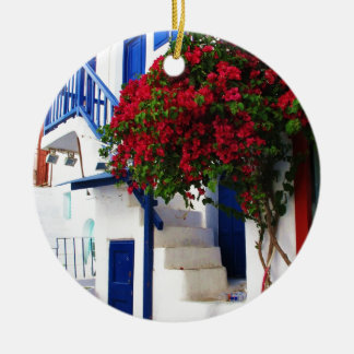 Ornamento De Cerâmica Bougainvillea que cresce na casa em Mykonos,