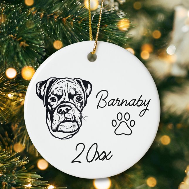 Ornamento De Cerâmica Boxer Dog Nome Personalizado e Ano Arte de Linha (Boxer Dog Custom Name and Year Ornament with Paw Print. Black and White Line Art Modern)