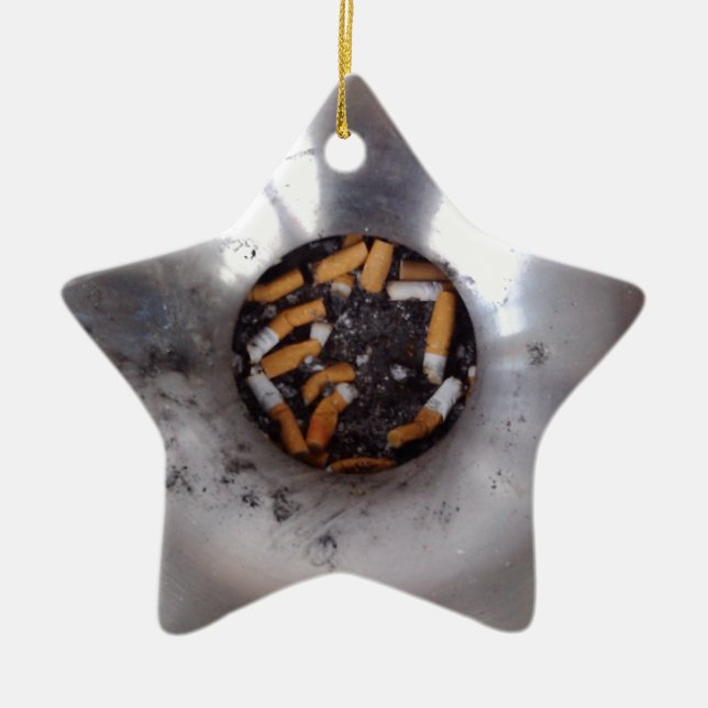 Ornamento De Cerâmica Bumbuns de cigarros no cinturão fumadores de prata (Frente)