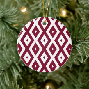 Ornamento De Cerâmica Burgundy and white diamond pattern