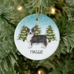 Ornamento De Cerâmica Cachorro Black Tricolor Pembroke Corgi Natal de In<br><div class="desc">Ilustração de desenho animado original de Destei de um cão da raça Pembroke Welsh Corgi de cor preta tricolor. O cão é colocado em uma cena de inverno com árvores verdes de abeto e neve caindo. O fundo é um gradiente de azul a branco dando ao design aquele visual de...</div>