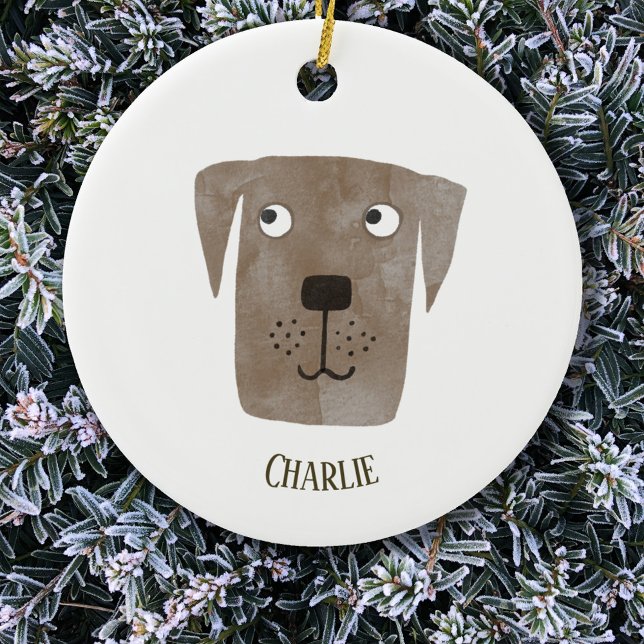Ornamento De Cerâmica Cachorro Labrador de Chocolate Bonito Personalizad (Fun personalized name dog Christmas ornament)