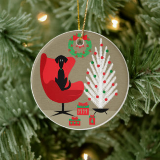 Ornamento De Cerâmica Cachorro Preto em Sala de Natal em Meados do Sécul