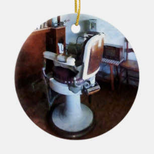 Ornamento De Cerâmica Cadeira de barbeiro antiquado