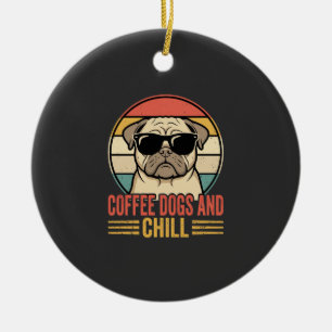 Ornamento De Cerâmica Cães de Café e Pug Retro Chill