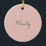 Ornamento De Cerâmica Caligrafia Elegante Rosa Dourado Simples Nome<br><div class="desc">Procurando uma bela caligrafia com uma letra estética? Este design simples e atraente é para você. Este produto impressiona imediatamente aqueles que o veem. A design fina e saborosa refletirá imediatamente a qualidade da sua relação e da sua família.</div>
