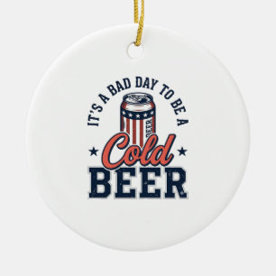 Ornamento De Cerâmica Camisa Vetorial Vintage de Cerveja Fria Patriótica