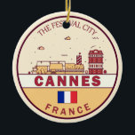 Ornamento De Cerâmica Cannes France City Skyline Emblem<br><div class="desc">Design de arte colorida e minimalista de Cannes,  apresentando monumentos e marcos da cidade na França.</div>