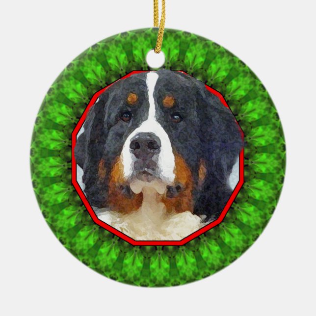 Ornamento De Cerâmica Cão de montanha de Bernese Howliday feliz (Frente)