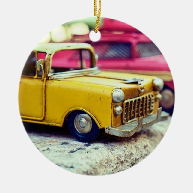 Ornamento De Cerâmica Carro de Brinquedo Amarelo (Frente)