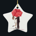Ornamento De Cerâmica Casal apaixonado sob guarda-chuva vermelha<br><div class="desc">O casal de guarda-chuva vermelho é uma pintura de aquarela original da artista Monika Howarth. Casal romântico. Aniversário. Casamento. Primeiro encontro.</div>