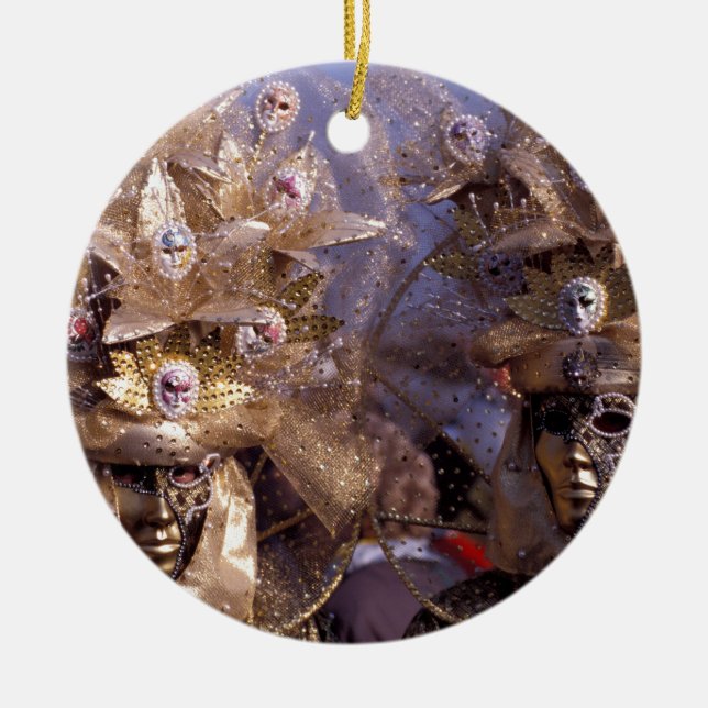 Ornamento De Cerâmica Casal Venetian com os trajes dourados do carnaval (Frente)
