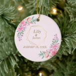 Ornamento De Cerâmica Casamento Floral Pink<br><div class="desc">Ornamento de casamento rosa, este convite de casamento elegante e idílico é perfeito e excelente para o dia do seu casamento. Ele apresenta um banquete casamento, noivado, Dia de os namorados, Bachelor Party, Festa de solteira, Chá de panela, Noivado, Anúncio de Noivado, Salve o Casamento de Data e ocasiões românticas....</div>