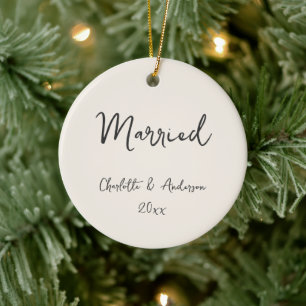 Ornamento De Cerâmica Casamento Personalizado Casal Manuscrito Marfim