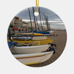 Ornamento De Cerâmica Catamarans Na Praia