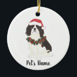 Ornamento De Cerâmica Cavalier King Charles Spaniel (Tricolor)<br><div class="desc">Faça uma lista agradável este ano com um ornamento do seu pequeno cavaleiro favorito rei charles elf! Para os presentes mais doces,  emparelhe-o com um impressão de arte correspondente ou outro item da minha coleção!</div>