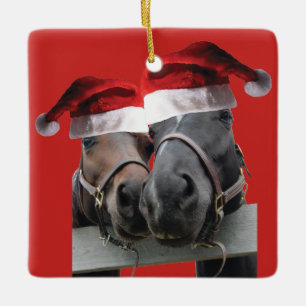 Ornamento De Cerâmica Cavalos do Natal que vestem chapéus do papai noel