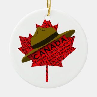 Ornamento De Cerâmica Chapéu de Montanha Canadense no Folheto Vermelho