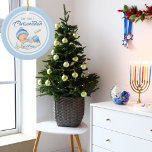 Ornamento De Cerâmica Chrismukkah, o primeiro Chrismukkah, do Chrismukka<br><div class="desc">O primeiro ornamento Chrismukkah do bebê Chrismukkah azul-bonito</div>