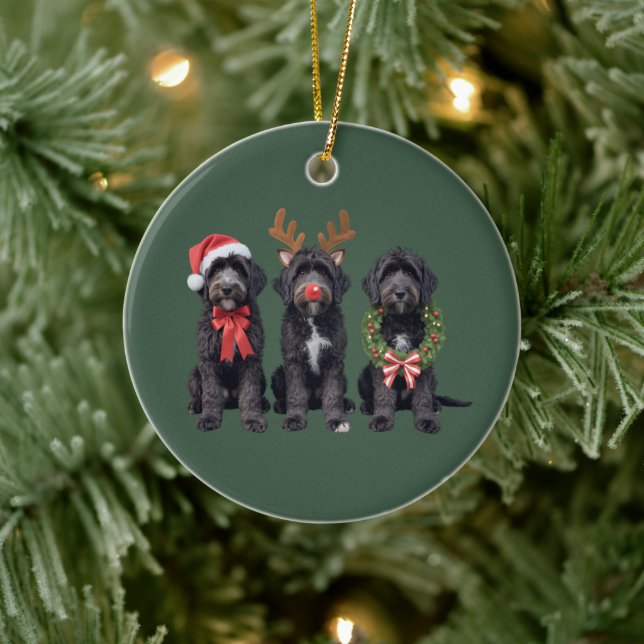 Ornamento De Cerâmica Christmas Dog Black Goldendoodle Doodle Mom Winter (Árvore)