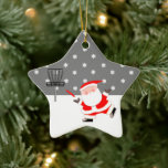 Ornamento De Cerâmica Coletor de Golfe de Disco Personalizado<br><div class="desc">O presente de Natal de golfe de disco para a sua carrinha favorita. Editar texto para adicionar nome.</div>