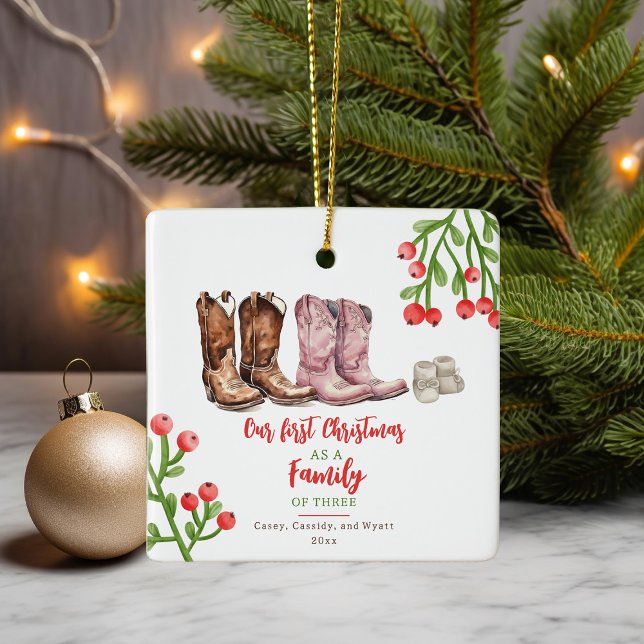 Ornamento De Cerâmica Cowboy Boots Bebê é o primeiro Natal (Criador carregado)