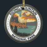 Ornamento De Cerâmica Crachá de Vintage no Parque Nacional da Montanha e<br><div class="desc">Design de arte vetorial do Parque Nacional de Montanha. O Parque abriga prados e florestas profundas de lobos-maços,  orquídeas e lírios,  de lagos e pântanos cantando com vida.</div>
