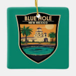 Ornamento De Cerâmica Crachá Viagem de Arte do Novo México Blue Hole<br><div class="desc">O Buraco Azul num estilo de arte vetorial. O Buraco Azul das Papais noeis Rosa,  ou simplesmente o Buraco Azul,  é uma piscina circular em forma de sino ou um lago pequeno localizado na Rota 66 a leste de Papai noel Rosa.</div>