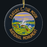 Ornamento De Cerâmica Crateras do Monumento Nacional da Lua, Lago Taupo<br><div class="desc">Crateras do vetor da Lua,  trabalho de arte,  design angustiado. As características da zona protegida são vulcânicas e representam uma das zonas de basalto de inundação mais bem preservadas nos Estados Unidos continentais.</div>