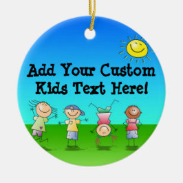 Ornamento De Cerâmica Crianças brincando lá fora num dia ensolarado
