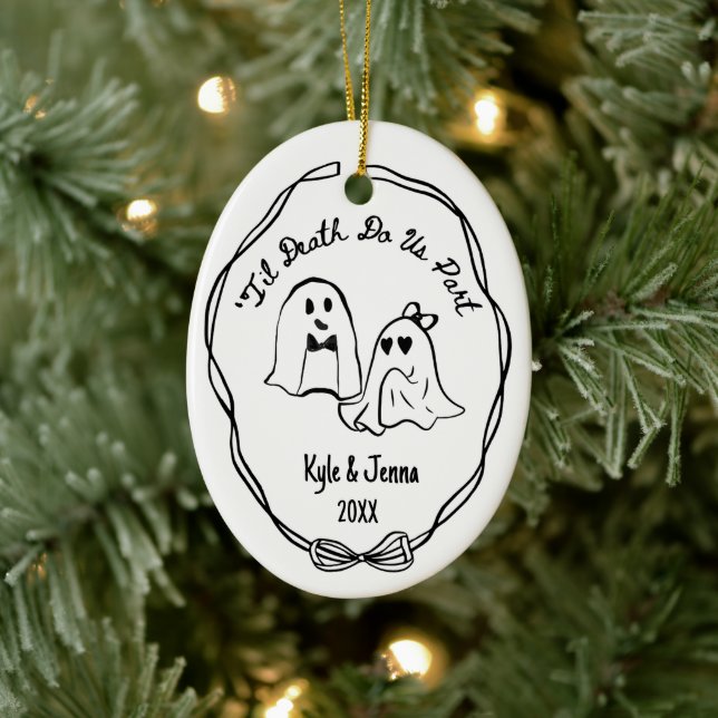 Ornamento De Cerâmica Custom First Christmas Married Spooky Ghost Doodle (Árvore)