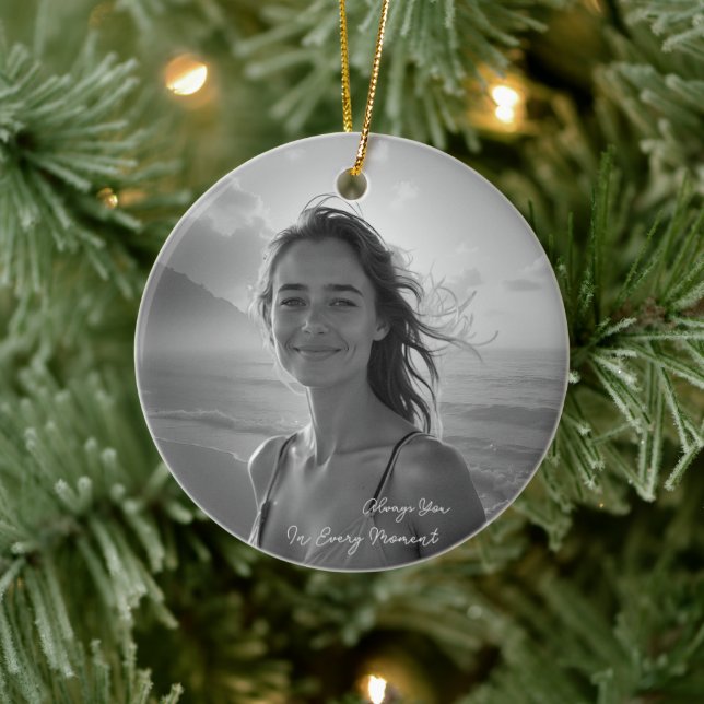 Ornamento De Cerâmica Custom Her Portrait – Simple Photo Gift for Her (Árvore)