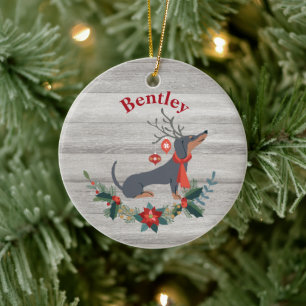 Ornamento De Cerâmica Dachshund de Natal Russo com Antlers & Greenery