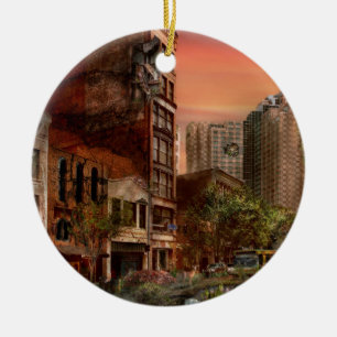 Ornamento De Cerâmica Desastre - Pittsburgh, PA - O Inseto Y2K