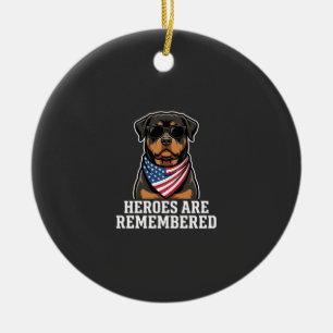 Ornamento De Cerâmica Desenho Vetorial de Cão Herói Rottweiler Patriótic
