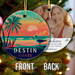 Ornamento De Cerâmica Destin Florida Vintage Seagull Sunset Souvenirs<br><div class="desc">Destin Beach Flórida Vintage Seagull Retro Palm Trees 60s Souvenirs. Design sunset com sua praia e mar favoritos da Flórida, adequado para amantes das cidades da Flórida, especialmente aqueles que amam Destin Beach. - Adicione uma foto atrás com o modelo fácil de usar. - Você pode personalizar e modificar esse...</div>