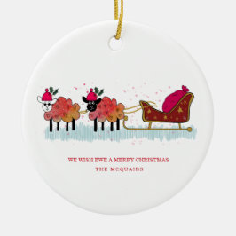 Ornamento De Cerâmica Diversão 2 ovelhas puxando santas sleigh