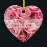 Ornamento De Cerâmica Elegância Rosa Rosa Rosa Rosa Rosa - Personalizar<br><div class="desc">Rosas cor-de-rosa dramáticas e elegantes em profusão intensa. Personalize o texto nesta faixa de semisfolhas com seus nomes e data ou outras informações importantes. Bonito presente romântico para Dia de os namorados para sua esposa ou namorada também. Combinando presentes e cartas na minha loja.</div>