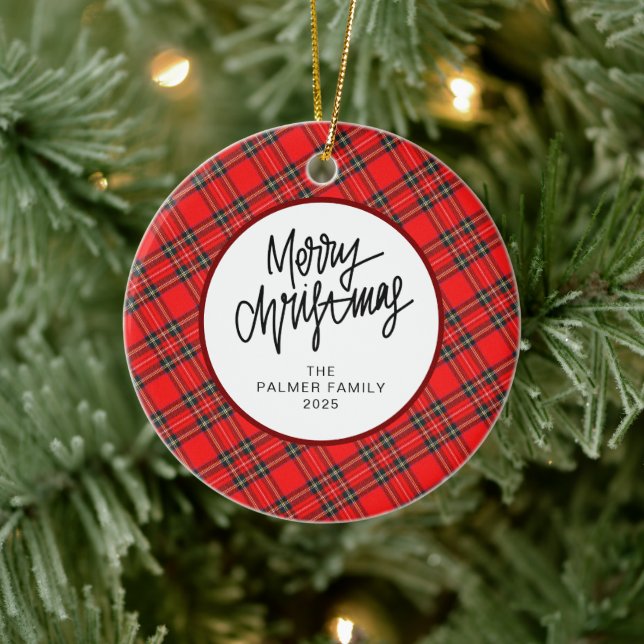 Ornamento De Cerâmica Elegant Modern Red Plaid Christmas Family Photo (Árvore)