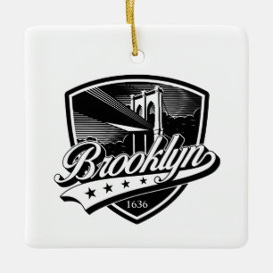 Ornamento De Cerâmica Elegante Brooklyn Shield e Design Swoosh