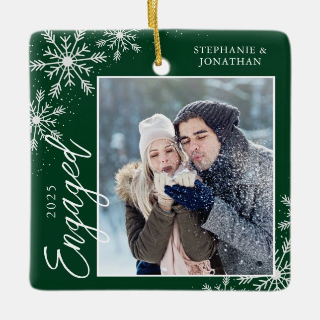 Ornamento De Cerâmica Elegante Flocos de Neve Envolvidos no Natal Verde (Frente)