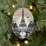 Ornamento De Cerâmica Eleição Parisiense de inverno - Natal na cidade<br><div class="desc">Entra numa terra maravilhosa de inverno parisiense com o nosso cartão de Natal "Elegância de inverno Parisiense". Esta bela carta captura o romance e o encanto de Paris durante a estação festiva. Desde as luzes cintilantes ao longo do Sena até a majestosa Torre Eiffel brilhando com alegria de férias, cada...</div>