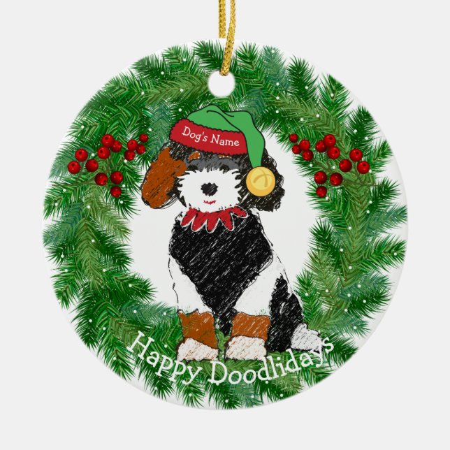 Ornamento De Cerâmica Elf de Natal personalizado do Bernedoodle (Frente)