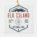 Ornamento De Cerâmica Elk Island National Park Canada Vintage aflita<br><div class="desc">Parque Nacional Elk Island Crachá em relevo com design de folha de átomos de ácaros num único parque. O parque desempenha um papel importante na conservação do bisão das planícies.</div>